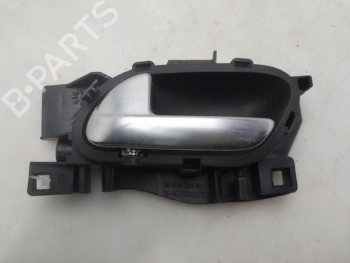 Used Rear left interior door handle Rear left interior door handle 37871447 37871447