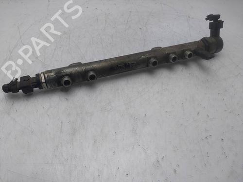 Used Injection rail Injection rail 38648212 38648212