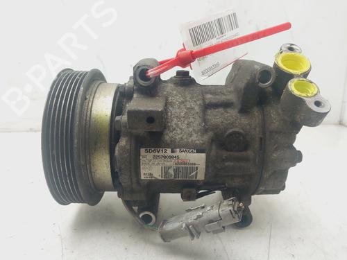 Used AC compressor RENAULT CLIO III (BR0/1, CR0/1) 1.5 dCi (C/BR0G, C/BR1G) (68 hp) 24365780