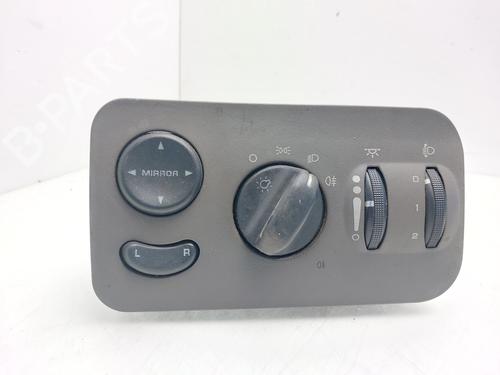 Used Headlight switch Headlight switch CHRYSLER VOYAGER IV (RG, RS) 2.5 CRD (141 hp) 33842220 33842220