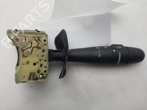 Comutador piscas / escovas Comutador piscas / escovas RENAULT MEGANE I Classic (LA0/1_) 1.6 e (LA0F, LA0S) (90 hp) 33951138 33951138