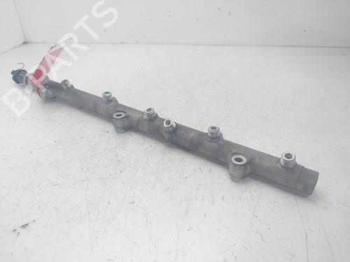 Used Injection rail BMW 5 (E39) 530 d (193 hp) 29454044