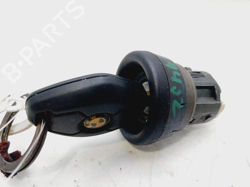 Clé de contact BMW 3 (E46) 320 d (136 hp) 30680697