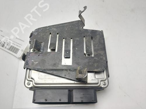Used Engine control unit (ECU) VW GOLF V (1K1) [2003-2010]  30563195