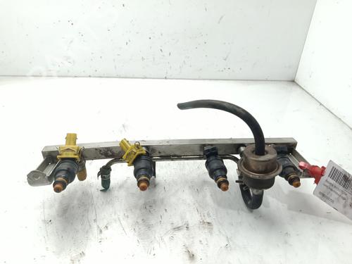 Einspritzleiste für Einspritzleiste OPEL FRONTERA A Sport (U92) 2.0 i (52SUD2, 55SUD2) (115 hp) 35736717 35736717