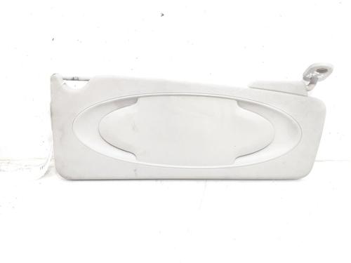 right-sun-visor-jaguar-f-pace-x761-568122131-2015-9746346 main image