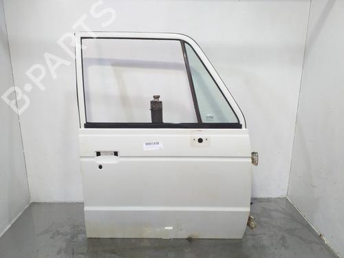 Portier rechts voor MITSUBISHI GALLOPER (JK-01) 2.5 TD intercooler (99 hp) 17906828