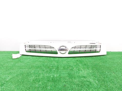 Used Grille NISSAN INTERSTAR Van (X70) [2002-2025]  17330414