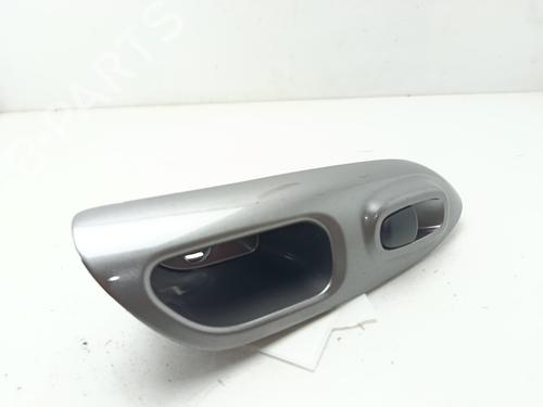 Used Right rear window switch NISSAN JUKE (F15) [2010-2019]  28596810