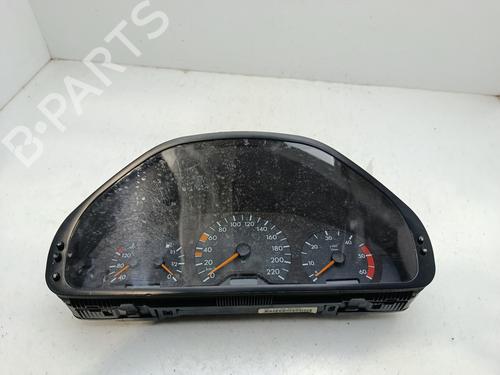 Used Instrument cluster MERCEDES-BENZ C-CLASS (W202) C 220 CDI (202.133) (125 hp) 32483474