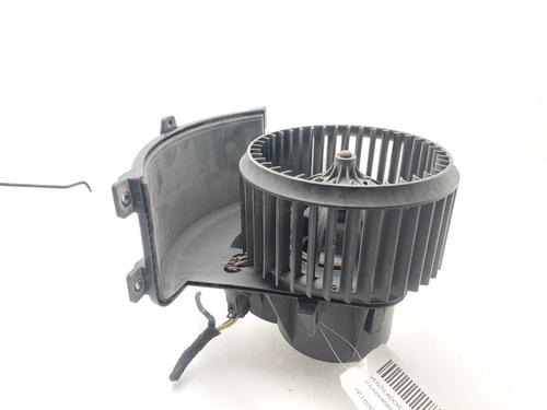 Used Heater blower motor VW TRANSPORTER T5 Van (7HA, 7HH, 7EA, 7EH) 1.9 TDI (102 hp) 31876945