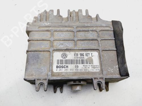 Used Engine control unit (ECU) VW POLO III (6N1) 50 1.0 (50 hp) 30597536