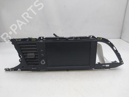 Used Display monitor SEAT LEON (5F1) [2012-2021]  15843688