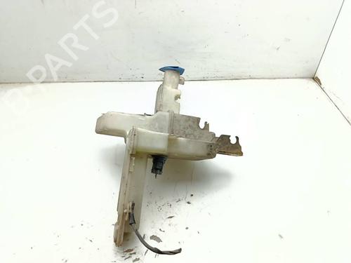 Used Windscreen washer tank Windscreen washer tank VW PASSAT B6 (3C2) [2005-2011] 39988469 39988469