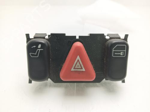 Used Warning switch MERCEDES-BENZ C-CLASS (W202) C 180 (202.018) (122 hp) 22365224