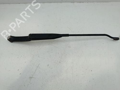 Used Front windshield wiper arm AUDI 80 B3 Saloon (893, 894, 8A2) 1.9 D (68 hp) 30870825