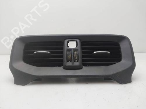 air-vent-volvo-v40-hatchback-525-2012-2013-2014-2015-2016-2017-2018-2019-39651381 main image
