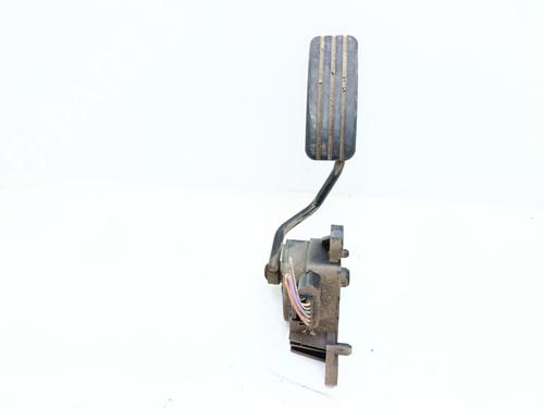pedal-renault-megane-ii-saloon-lm01_-2003-33974387 main image