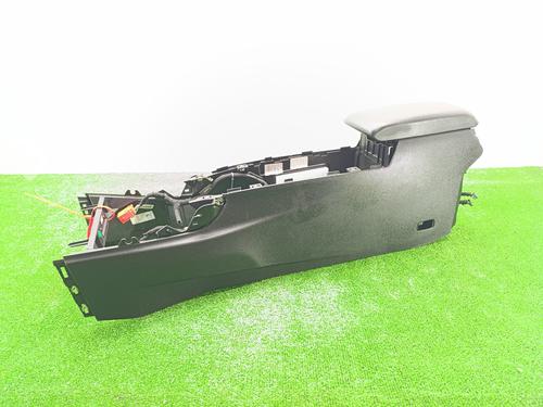 Armrest / Center console CITROËN C4 III (BA_, BB_, BC_) | BP30628342I20