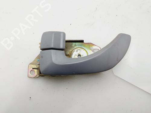 Maneta interior trasera izquierda KIA SORENTO I (JC) [2002-2011]  31010076
