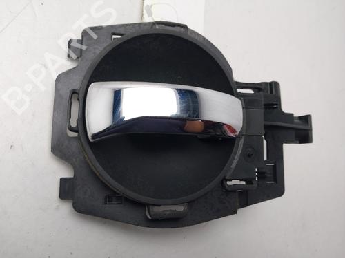 Used Front left interior door handle Front left interior door handle 38056340 38056340