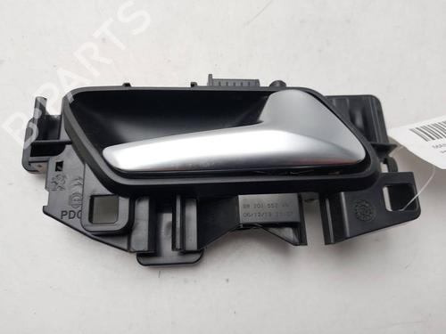 Used Front right interior door handle Front right interior door handle 38784691 38784691
