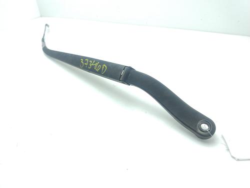 Used Front windshield wiper arm CHEVROLET CAPTIVA (C100, C140) 2.0 D (150 hp) 25870289