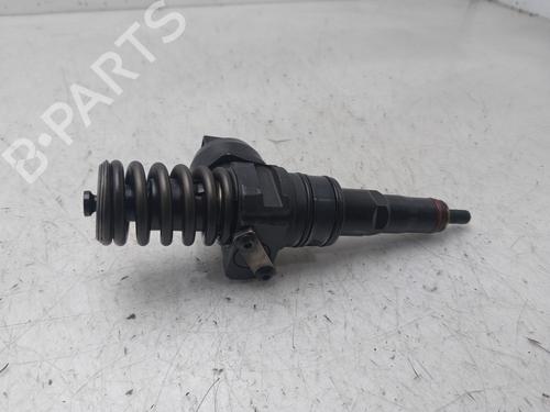 Used Injector VW TOUAREG (7LA, 7L6, 7L7) 2.5 R5 TDI (174 hp) 31064790