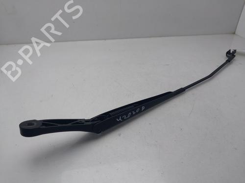 Used Front windshield wiper arm Front windshield wiper arm 37149319 37149319