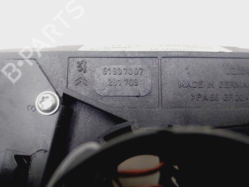 Steering wheel controls PEUGEOT 407 SW (6E_, 6D_) 2.0 | BP30133734E15 