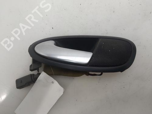 Used Front left interior door handle Front left interior door handle 37513938 37513938