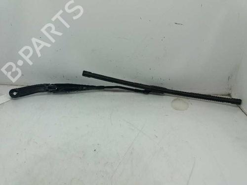 Used Front windshield wiper arm JEEP RENEGADE SUV (BU, B1, BV) 1.6 CRD (120 hp) 9130647