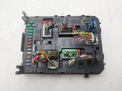 Used Fuse box Fuse box 38957070 38957070