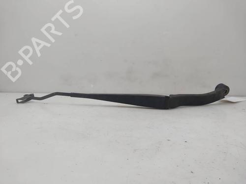 Used Front windshield wiper arm Front windshield wiper arm 39595820 39595820