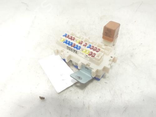 Used Fuse box RENAULT KOLEOS I (HY_) 2.0 dCi 4x4 (HY0K) (150 hp) 12405211