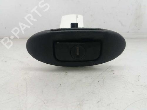Used Tailgate handle RENAULT MEGANE I Classic (LA0/1_) 1.9 dTi (LA1U) (80 hp) 2875698