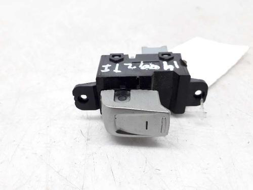 Used Left rear window switch SSANGYONG XLV SUV e-XGi 160 (128 hp) 2995172