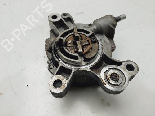 Used Vacuum pump VOLVO S40 II (544) 2.0 D (136 hp) 21062609