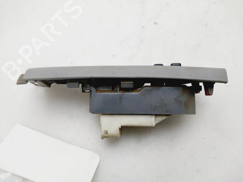 Left front window switch TOYOTA YARIS (_P9_) 1.4 D-4D (NLP90_, NLP90R) | BP31885021I27 