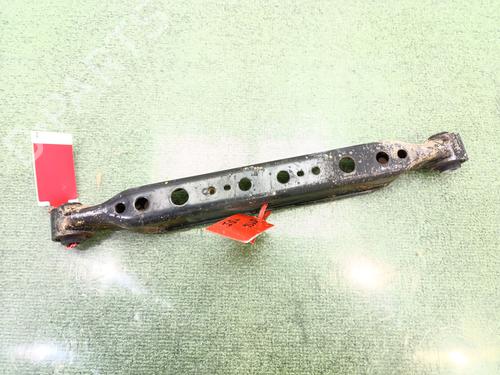 Used Right rear suspension arm NISSAN X-TRAIL III (T32_, T32R, T32RR) 1.6 dCi (T32) (130 hp) 31117788