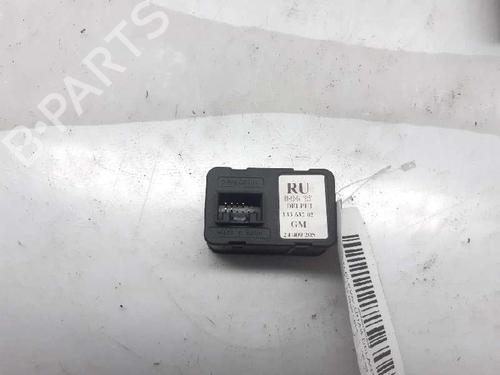 Used Left front window switch OPEL CORSA C (X01) 1.3 CDTI (F08, F68) (70 hp) 12399922
