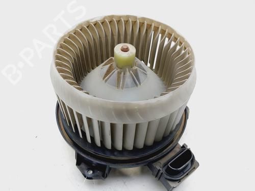 Used Heater blower motor TOYOTA YARIS (_P9_) 1.4 D-4D (NLP90_, NLP90R) (90 hp) 30442125