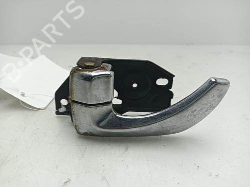 Used Front left interior door handle HYUNDAI TERRACAN (HP) 2.9 CRDi 4WD (150 hp) 21679670