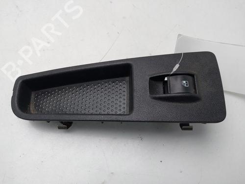 Used Right front window switch Right front window switch FIAT GRANDE PUNTO (199_) 1.3 D Multijet (199.AXD11, 199.AXD1A, 199.AXD1B,... (90 hp) 36526627 36526627