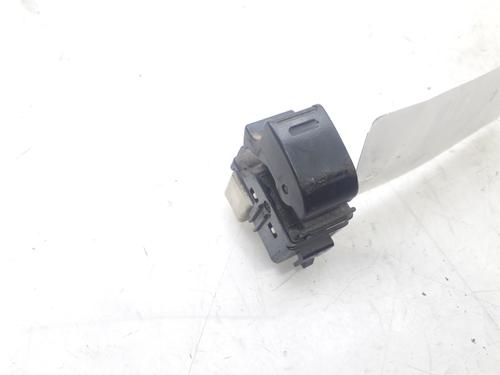 Used Right front window switch TOYOTA RAV 4 II (_A2_) 2.0 D 4WD (CLA20_, CLA21_, CLA20R, CLA21R) (116 hp) 11196742