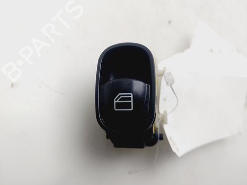 Used Right front window switch Right front window switch MERCEDES-BENZ CLK (C209) CLK 270 CDI (209.316) (170 hp) 33238879 33238879