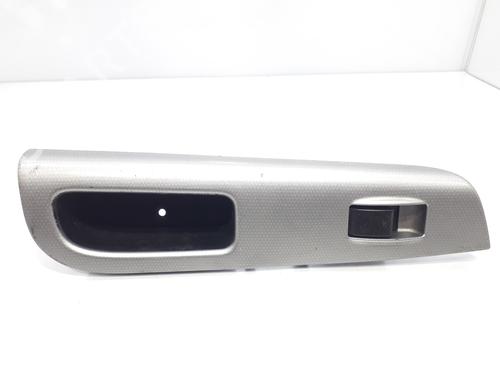 Pulsantiera anteriore destra TOYOTA COROLLA (_E12_) 2.0 D-4D (CDE120_, CDE120R) (90 hp) 12409770