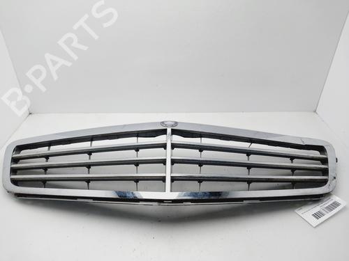 Used Grille MERCEDES-BENZ C-CLASS (W204) [2007-2015]  24031308