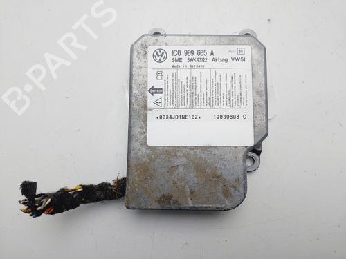Calculateur Airbags VW GOLF IV (1J1) [1997-2008]  23438417