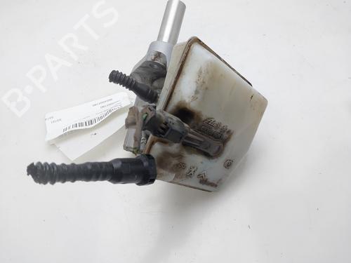 Used Brake master cylinder PEUGEOT 5008 (0U_, 0E_) 2.0 HDi 150 / BlueHDi 150 (150 hp) 17696172